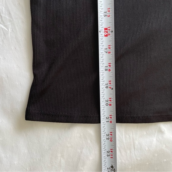 French Pastry Black Short Sleeve Tee with Chain Detail - Picture 6 of 6